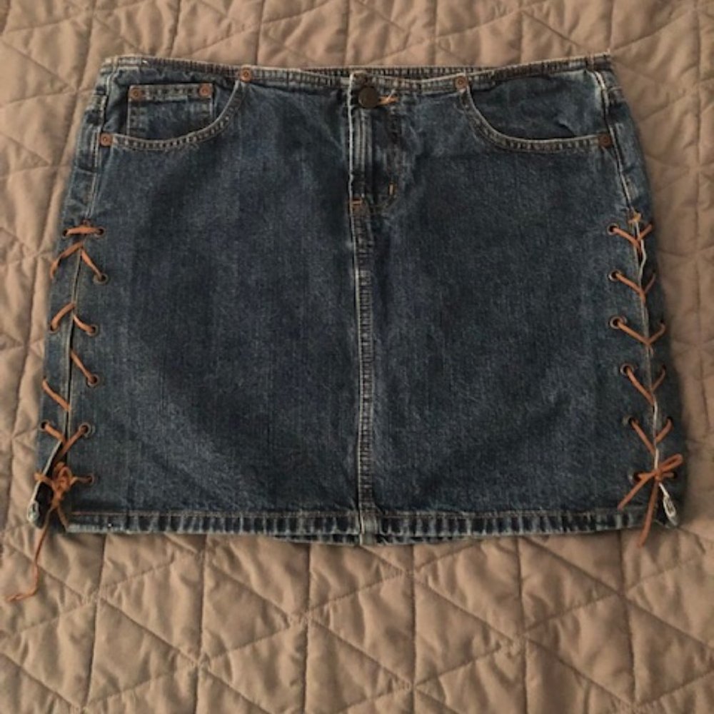 Mossimo denim mini skirt with lace-up sides size 9 juniors used